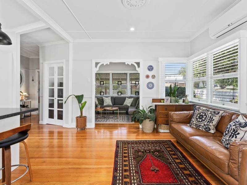 44 Brooke Avenue, Southport, QLD 4215 AUS