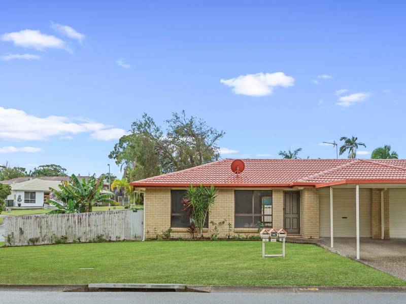 2/243 Government Road, Labrador, QLD 4215 AUS