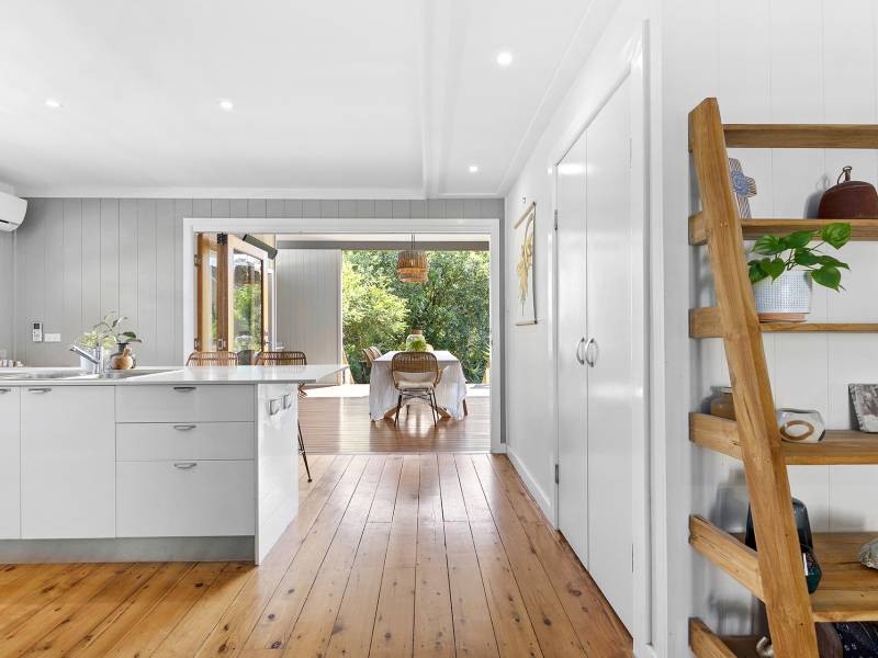 13 Saltash Street, Labrador, QLD 4215 AUS