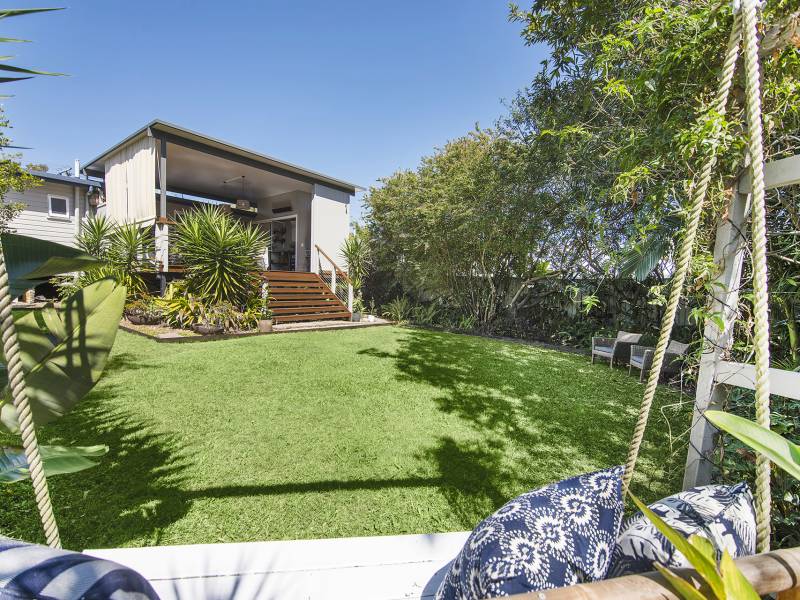 13 Saltash Street, Labrador, QLD 4215 AUS