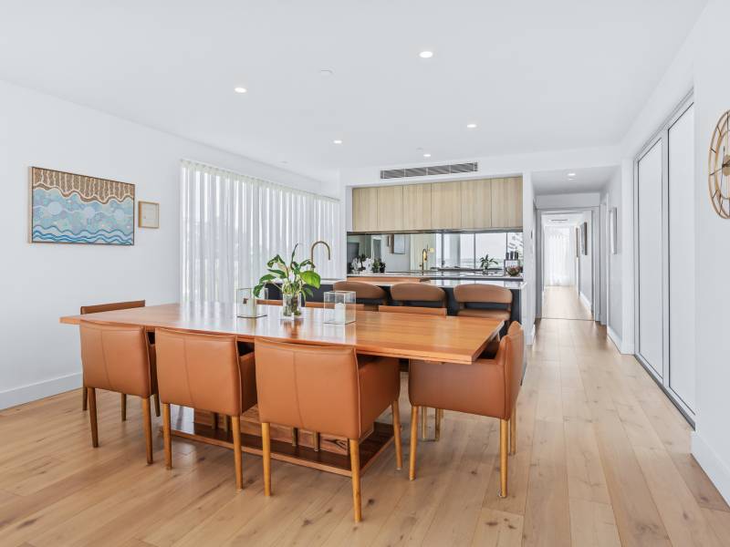 2/536 Marine Parade, Biggera Waters, QLD 4216 AUS
