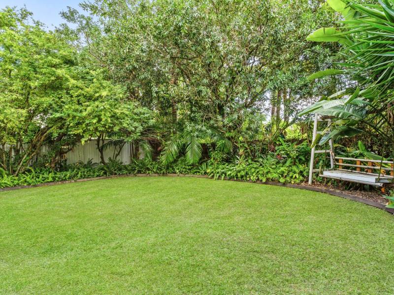 13 Saltash Street, Labrador, QLD 4215 AUS