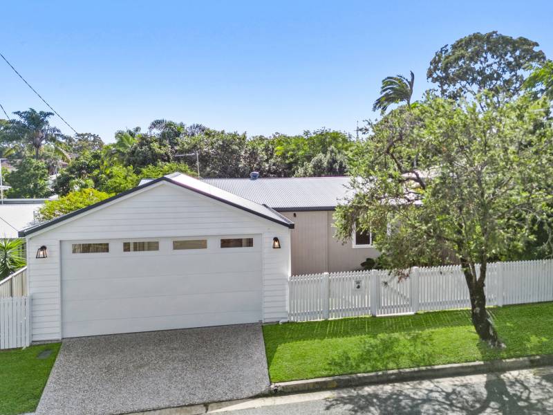 13 Saltash Street, Labrador, QLD 4215 AUS