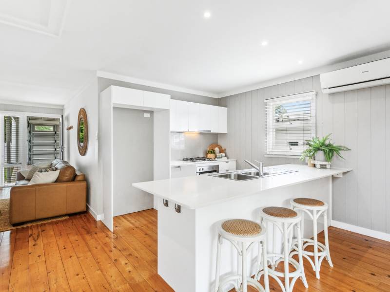 13 Saltash Street, Labrador, QLD 4215 AUS