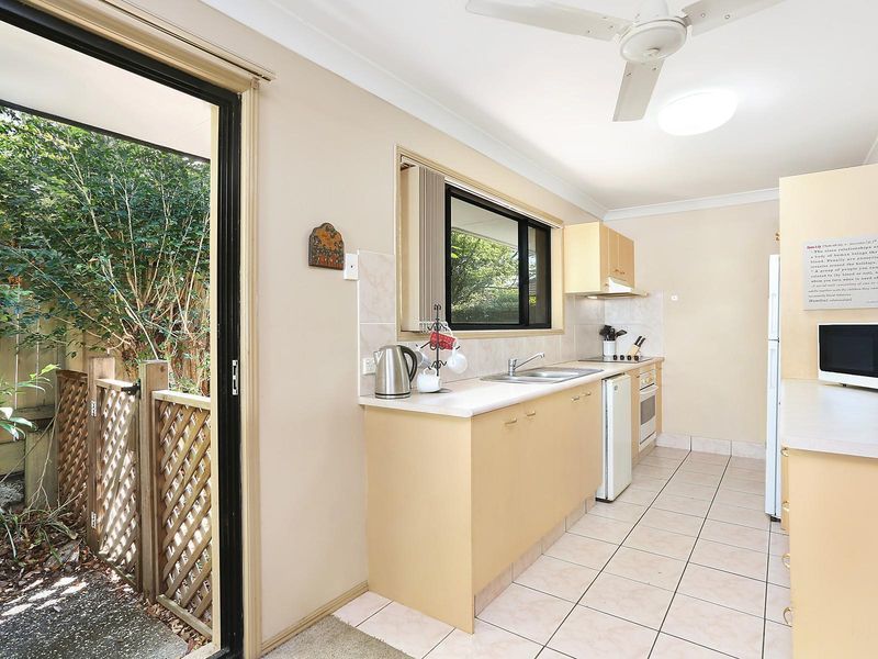 8/13 Schneider Avenue, Labrador, QLD 4215 AUS