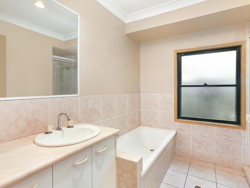 8/13 Schneider Avenue, Labrador, QLD 4215 AUS