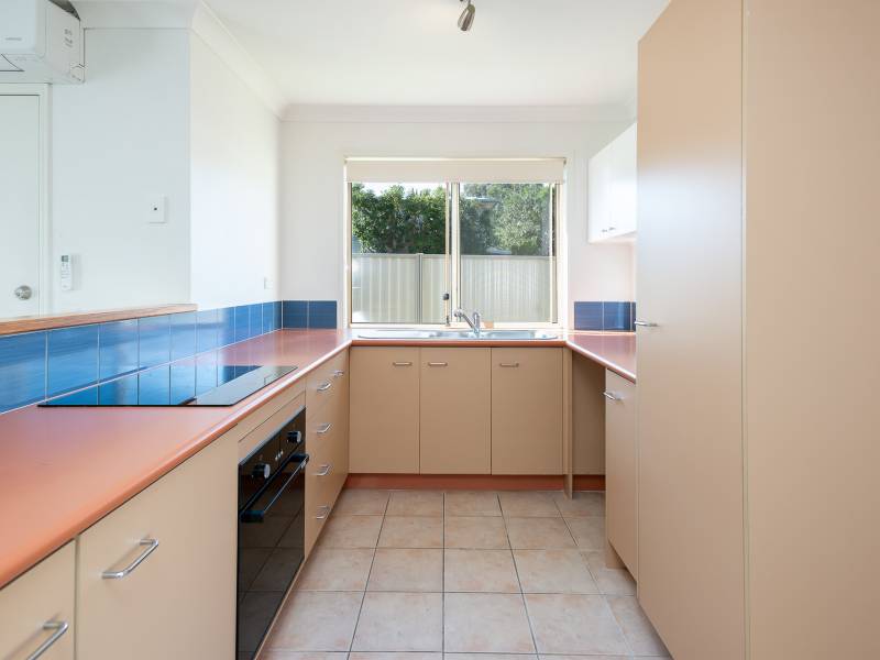 2/497 Pine Ridge Road, Runaway Bay, QLD 4216 AUS