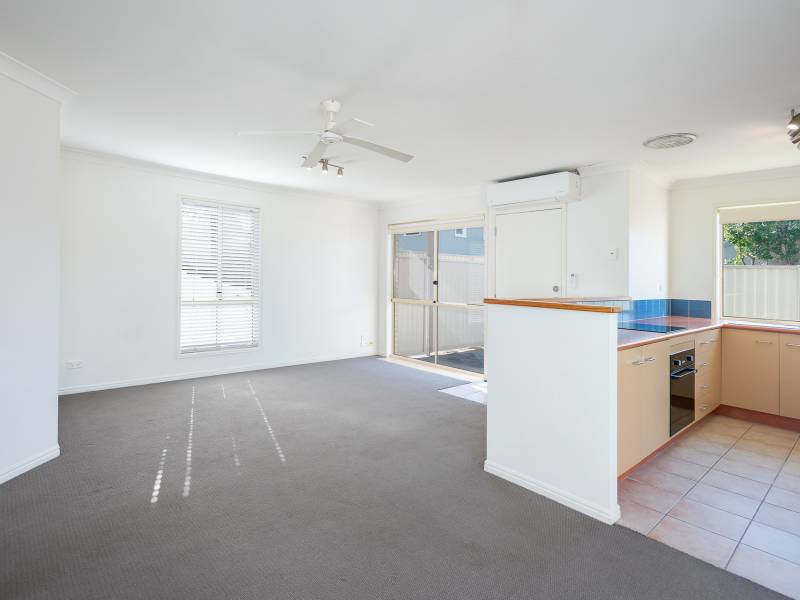 2/497 Pine Ridge Road, Runaway Bay, QLD 4216 AUS