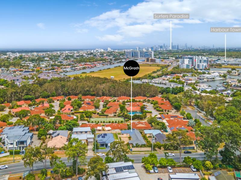 2/497 Pine Ridge Road, Runaway Bay, QLD 4216 AUS