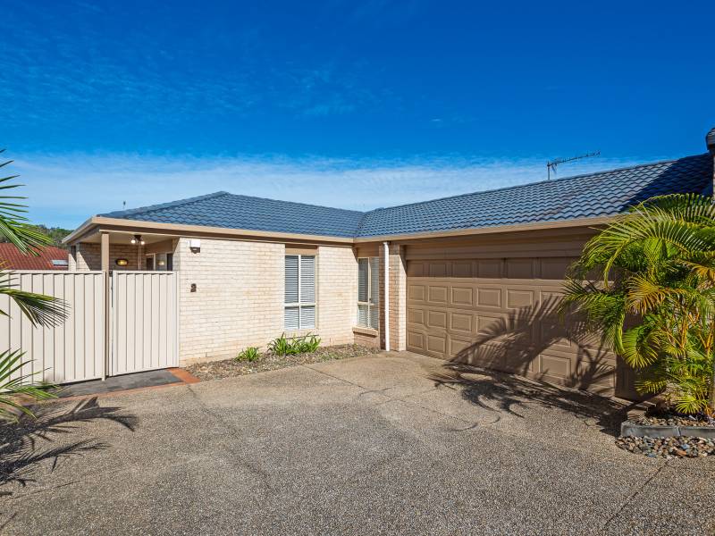2/497 Pine Ridge Road, Runaway Bay, QLD 4216 AUS