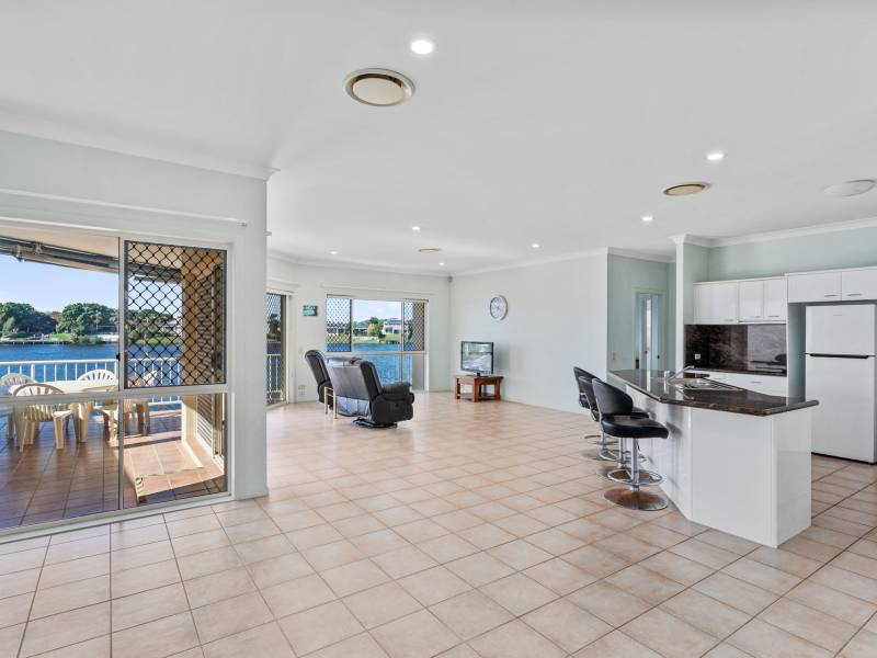 6 Massachusetts Court, Varsity Lakes, QLD 4227 AUS