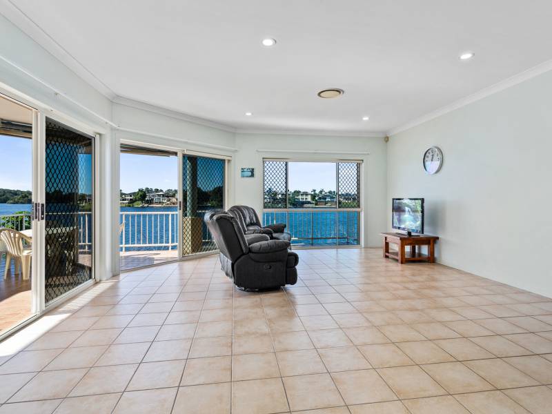6 Massachusetts Court, Varsity Lakes, QLD 4227 AUS