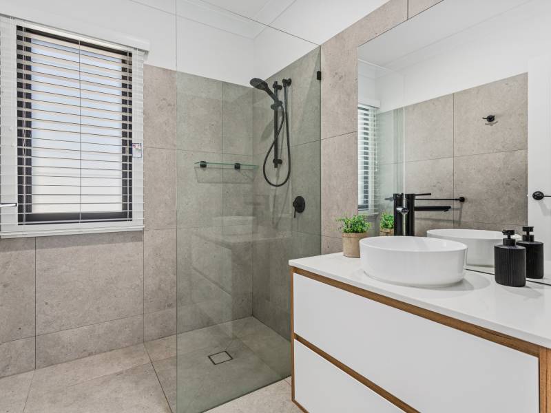 3/58 Broad Street, Labrador, QLD 4215 AUS