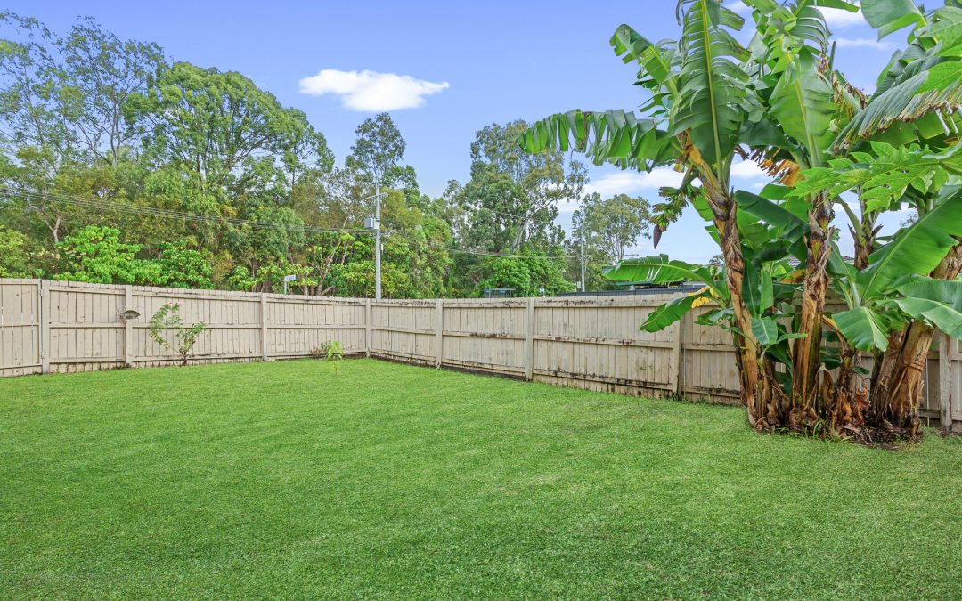 2/243 Government Road, Labrador  QLD  4215