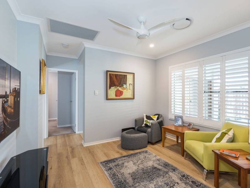 37 Kirkwood Place, Reedy Creek, QLD 4227 AUS