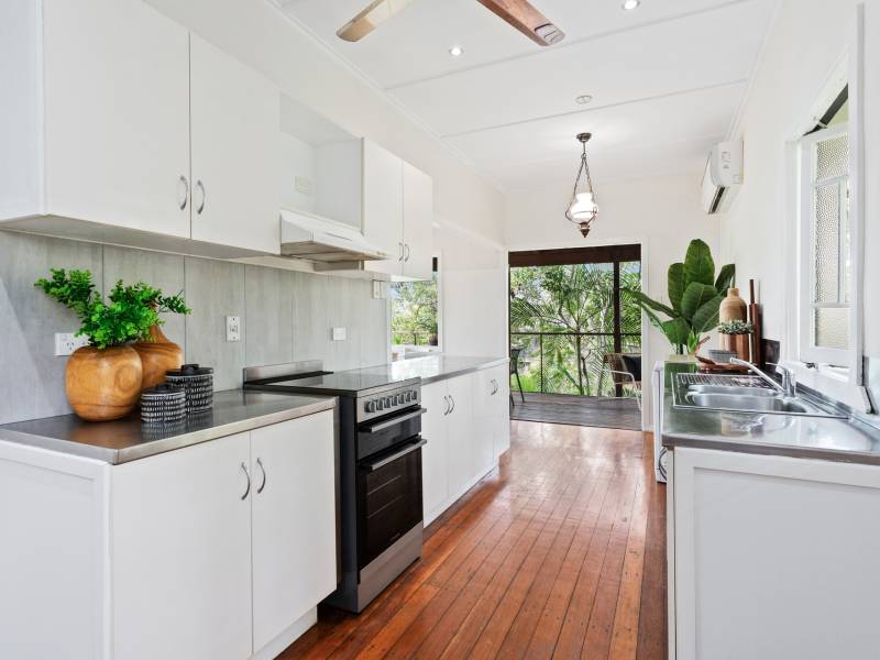1/2 Musgrave Avenue, Southport, QLD 4215 AUS