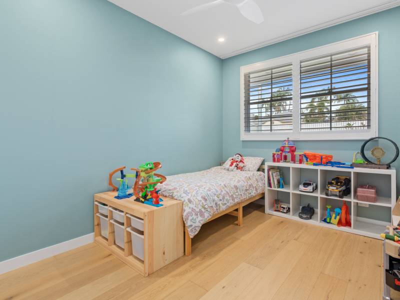 11 Judith Avenue, Southport, QLD 4215 AUS