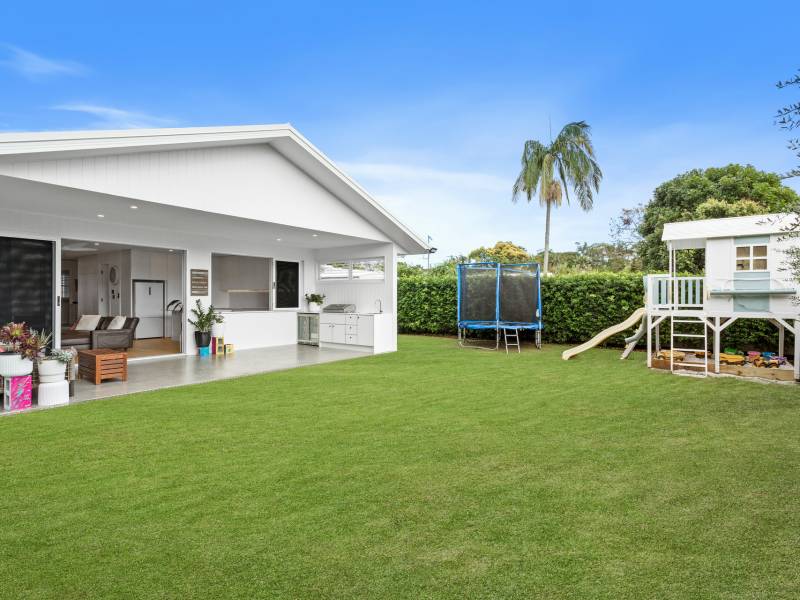 11 Judith Avenue, Southport, QLD 4215 AUS