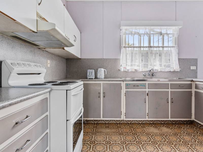 26 Echlin Street, Labrador, QLD 4215 AUS