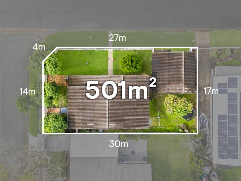 26 Echlin Street, Labrador, QLD 4215 AUS