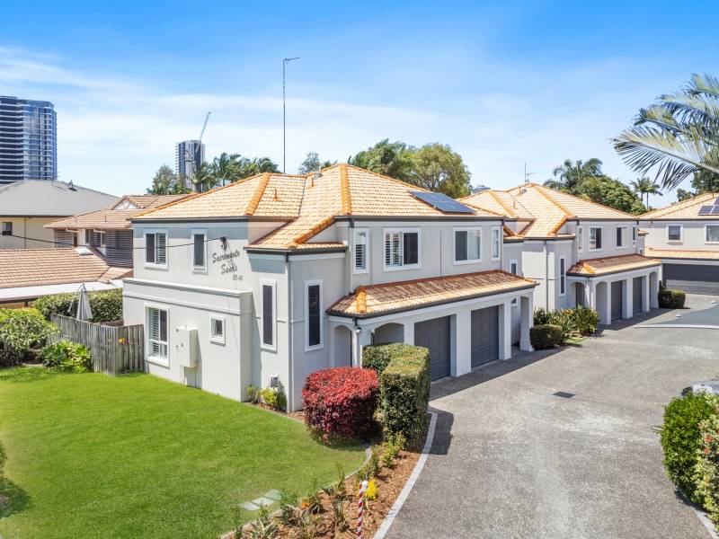 1/38-40 Robert Street, Labrador, QLD 4215 AUS