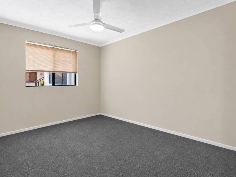 15/8 Tonga Place, Parkwood, QLD 4214 AUS