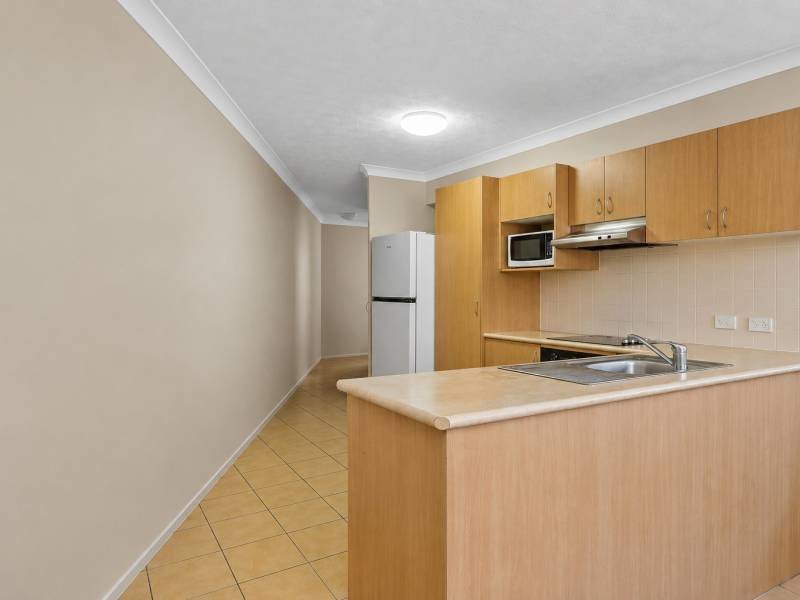 15/8 Tonga Place, Parkwood, QLD 4214 AUS
