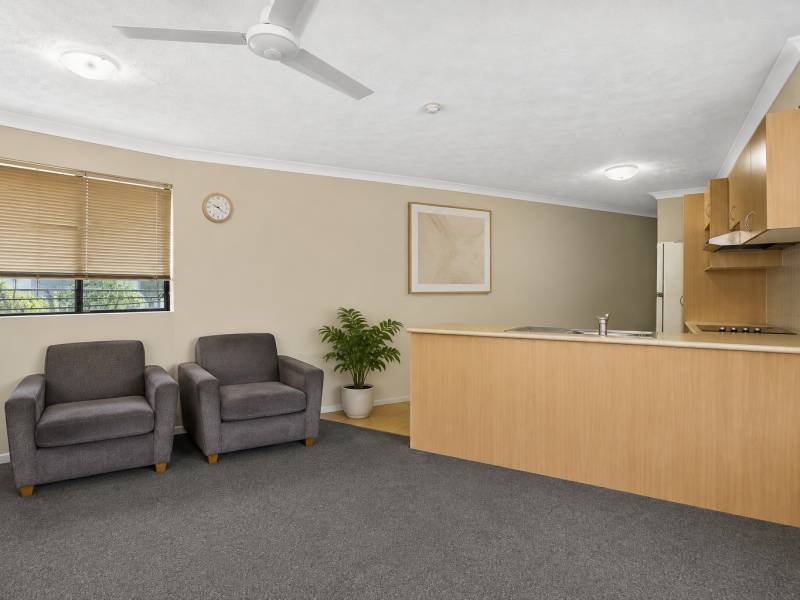 15/8 Tonga Place, Parkwood, QLD 4214 AUS