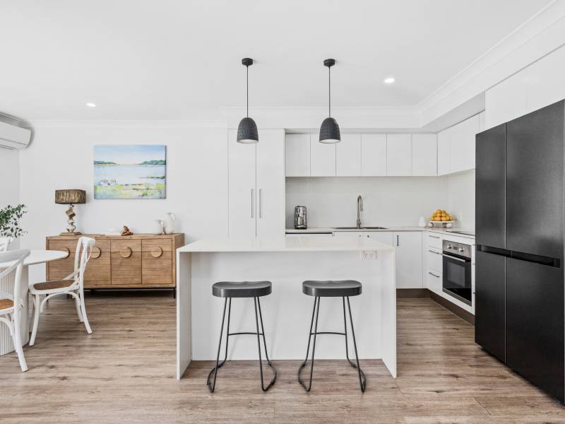1/38-40 Robert Street, Labrador, QLD 4215 AUS