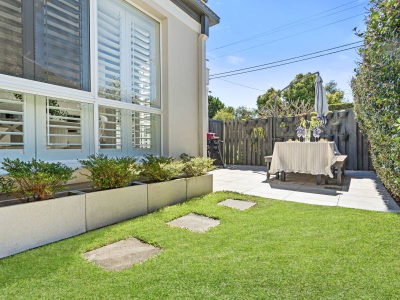 1/38-40 Robert Street, Labrador, QLD 4215 AUS