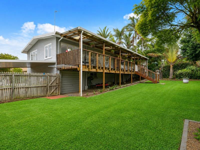 60 Muir Street, Labrador, QLD 4215 AUS