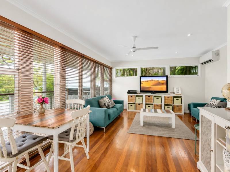 60 Muir Street, Labrador, QLD 4215 AUS