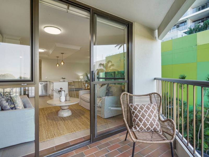 2A/114-116 Marine Parade, Southport, QLD 4215 AUS