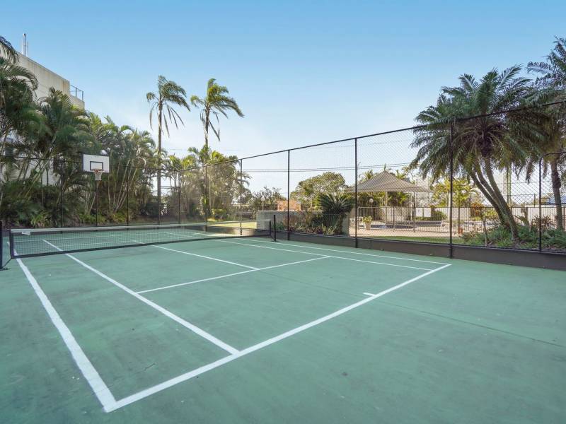 2A/114-116 Marine Parade, Southport, QLD 4215 AUS