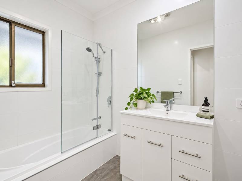 4 Mary Street, Labrador, QLD 4215 AUS