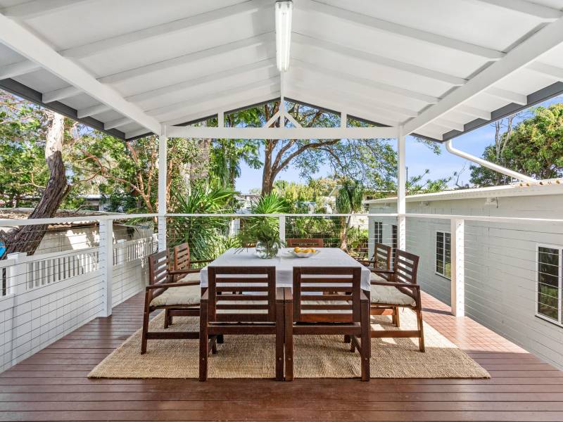 26 Bellevue Parade, Labrador, QLD 4215 AUS
