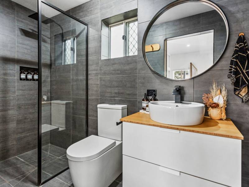 26 Bellevue Parade, Labrador, QLD 4215 AUS