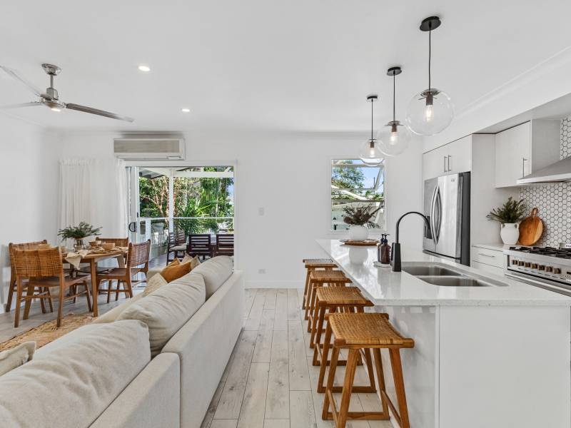 26 Bellevue Parade, Labrador, QLD 4215 AUS