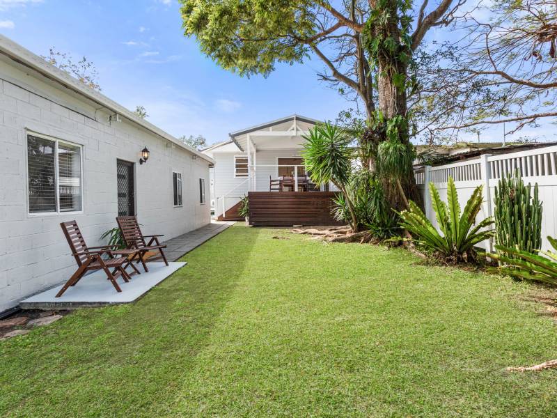 26 Bellevue Parade, Labrador, QLD 4215 AUS