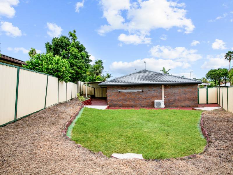 2/6 Mace Court, Labrador, QLD 4215 AUS