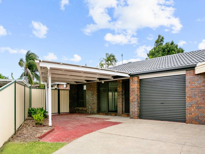 2/6 Mace Court, Labrador, QLD 4215 AUS