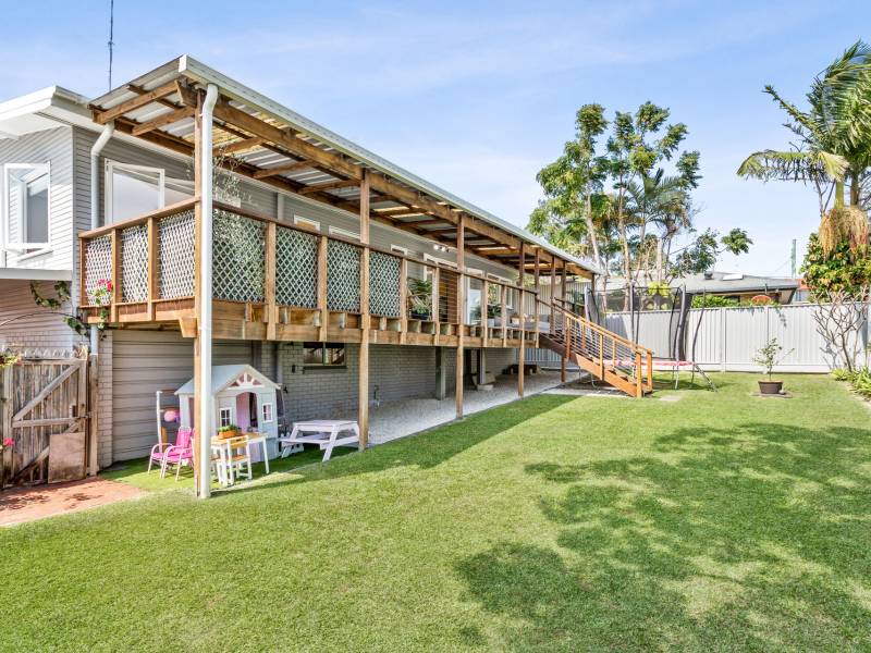 60 Muir Street, Labrador, QLD 4215 AUS