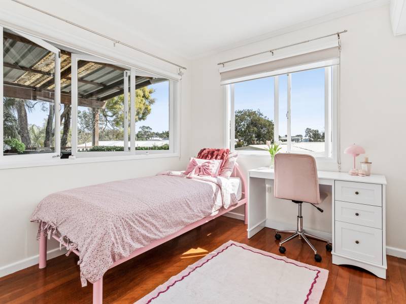 60 Muir Street, Labrador, QLD 4215 AUS