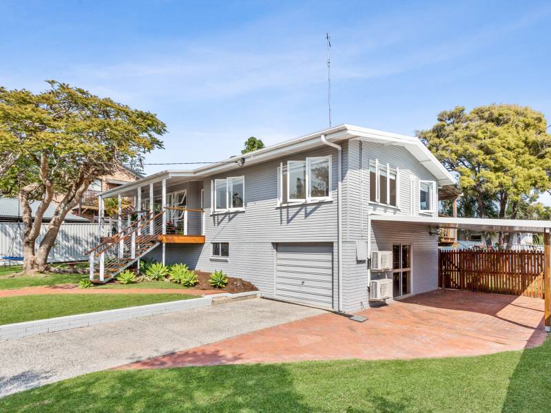 60 Muir Street, Labrador, QLD 4215 AUS