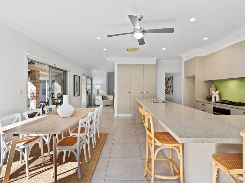 6 Weber Court, Nerang, QLD 4211 AUS
