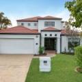 18A The Parade, Helensvale, QLD 4212 AUS