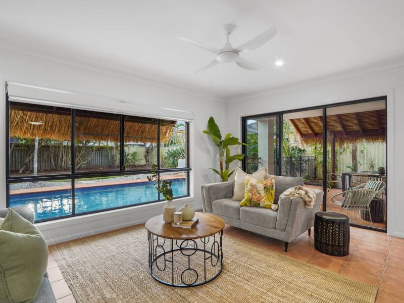 18A The Parade, Helensvale, QLD 4212 AUS