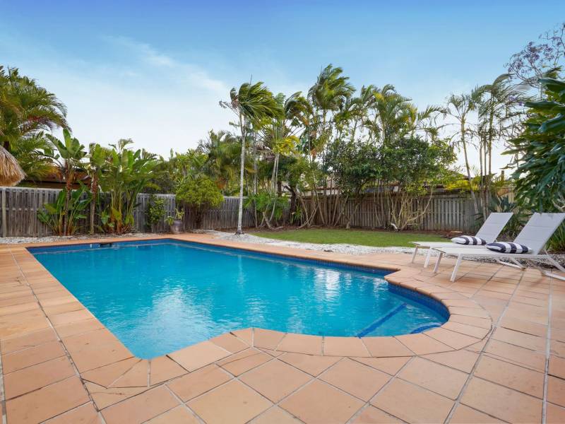 18A The Parade, Helensvale, QLD 4212 AUS
