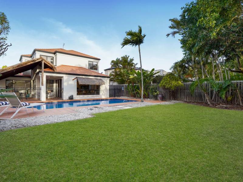 18A The Parade, Helensvale, QLD 4212 AUS