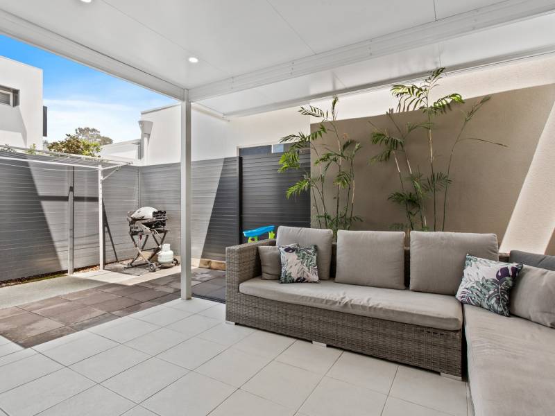 33/138 Central Street, Labrador, QLD 4215 AUS
